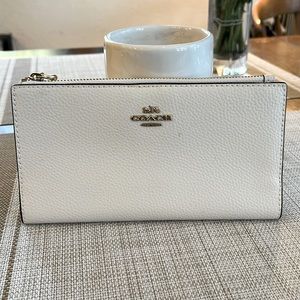 COACH LEATHER SLIM ZIP WALLET CHALK WITH BROWN TRIM